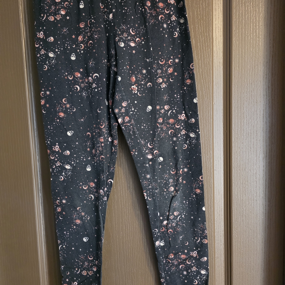No Boundaries Black and Pink Celestial Kids Leggings